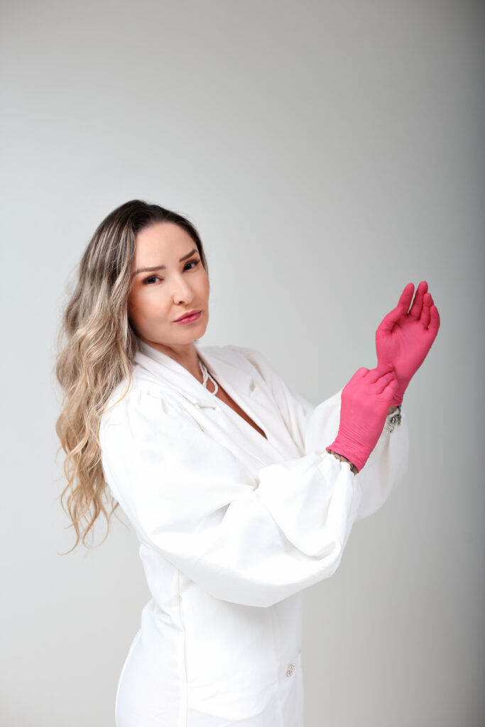 Regiane Silva - Biomédica Esteta